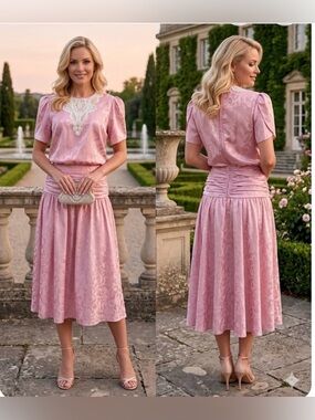 Vintage .Elegant Pink Lace-Detail Midi Dress